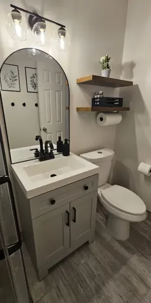 bathroom 4